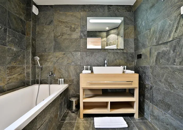 Alpehytte Black Stone