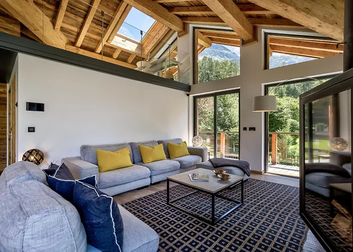 Black Stone Chalet *