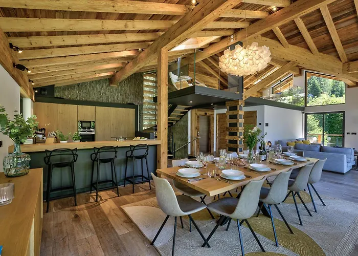 Black Stone Chalet *